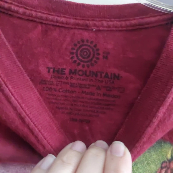 The Mountain Parrot 🦜 T-shirt Red dyed Unisex Medium Graphic Bird print - Picture 3 of 6